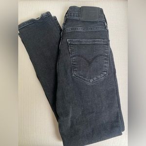 Levi’s 724 High Rise Straight Crop Jean; Size 24; Faded Black/Grey Wash